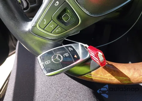 2017 Mercedes-Benz E 300 4Matic from USA, damaged, VIN WDDZF4KB4HA072407